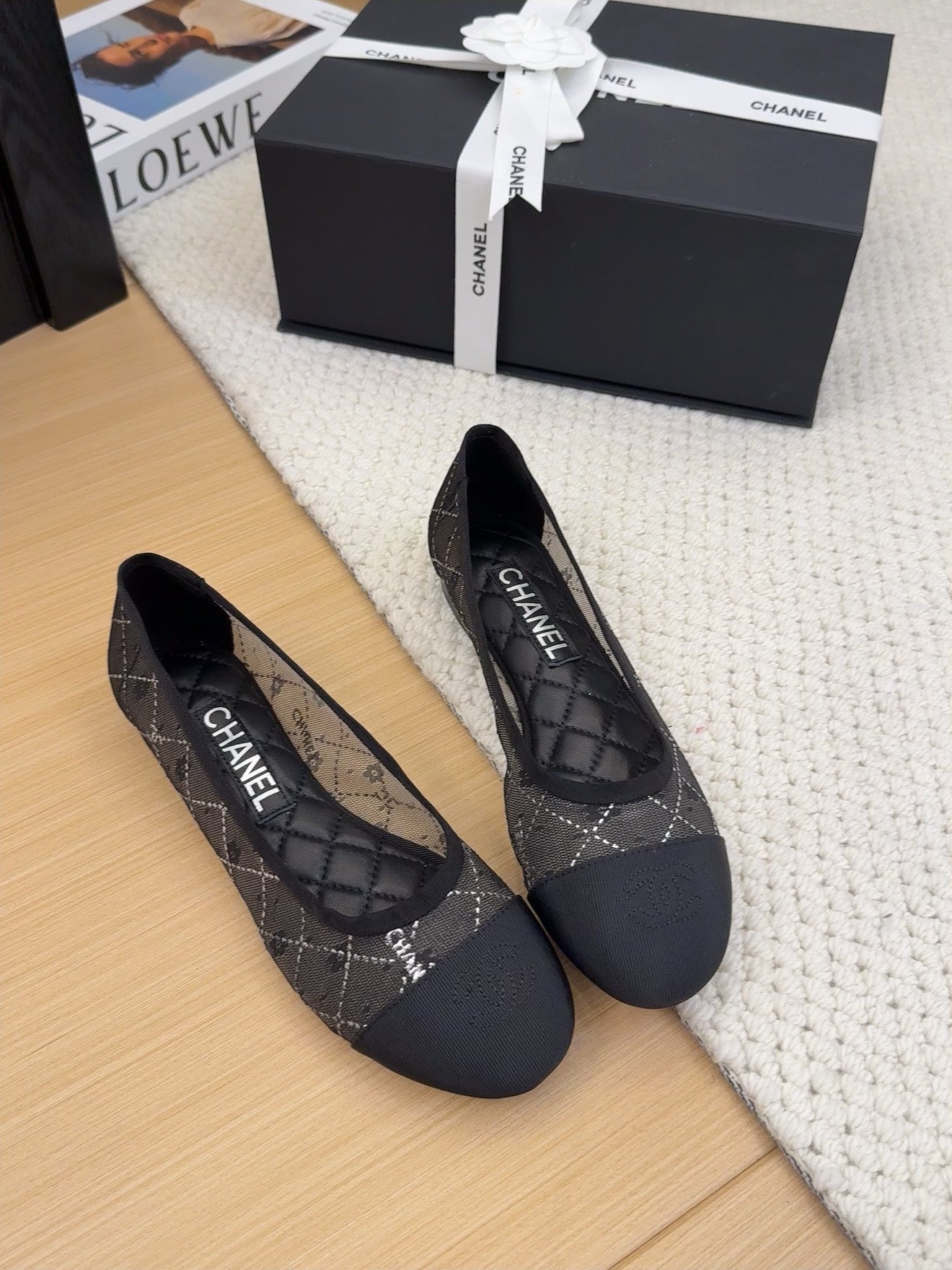 BALLET FLAT IN BLACK FABRIC AND MESH