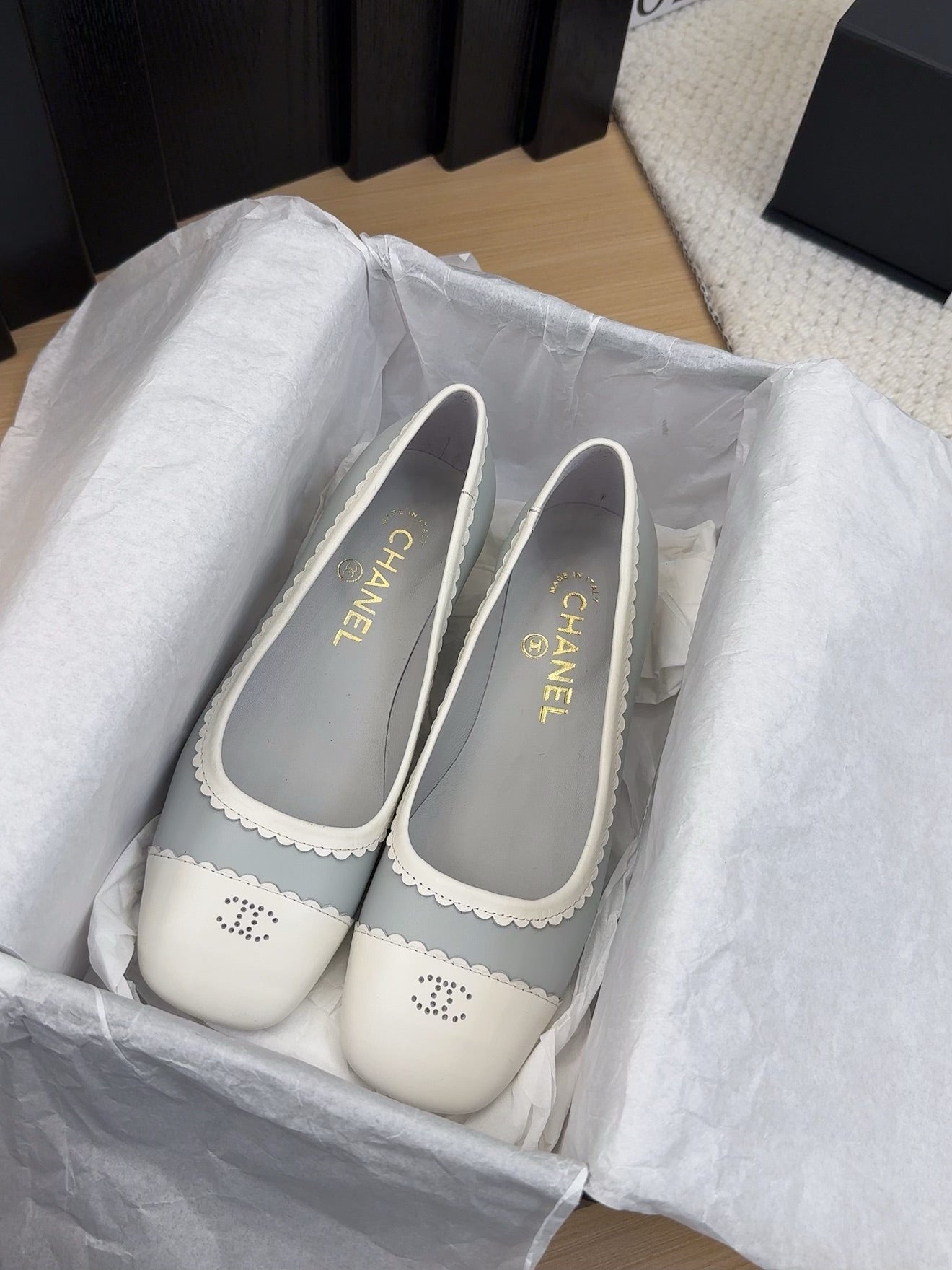 BALLET FLAT IN WHITE MIX STONE BLUE CALFSKIN