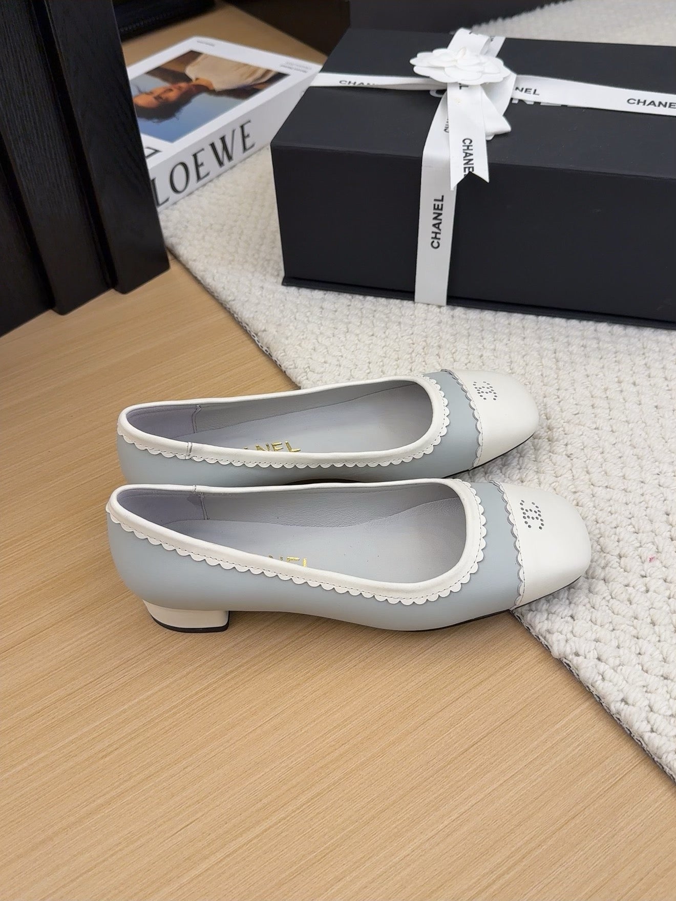 BALLET FLAT IN WHITE MIX STONE BLUE CALFSKIN