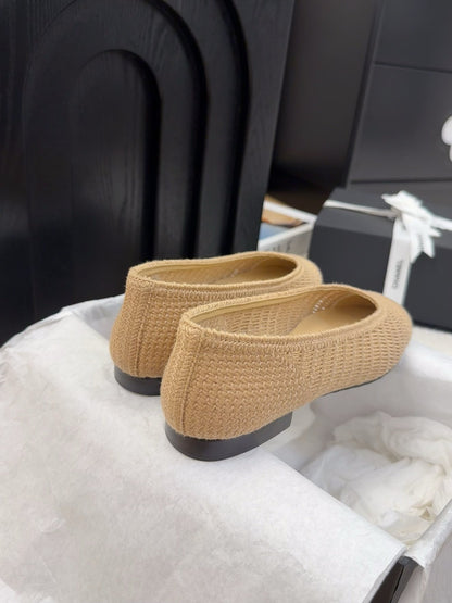 BALLERINAS IN PEANUT BROWN RAFFIA