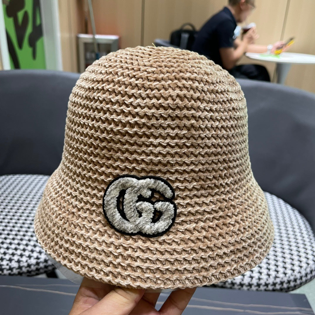 BUCKET HAT IN BEIGE WOOL 389115