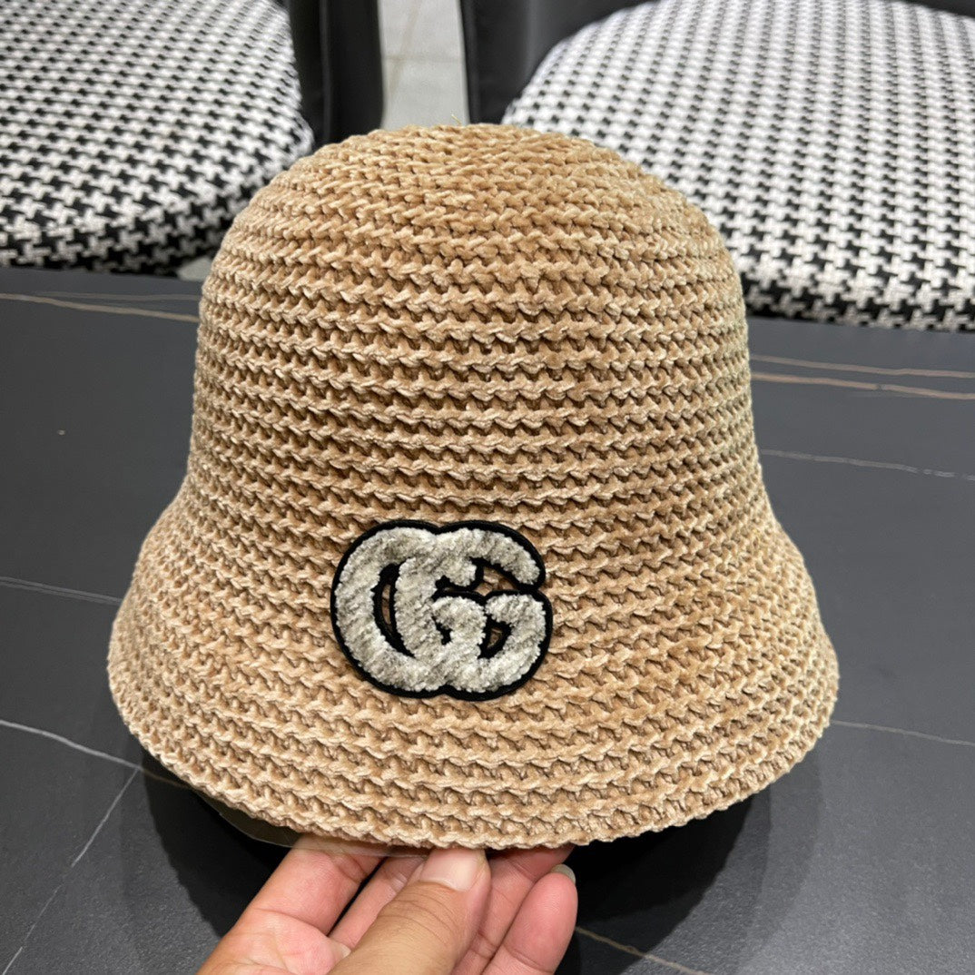 BUCKET HAT IN BEIGE WOOL 389115