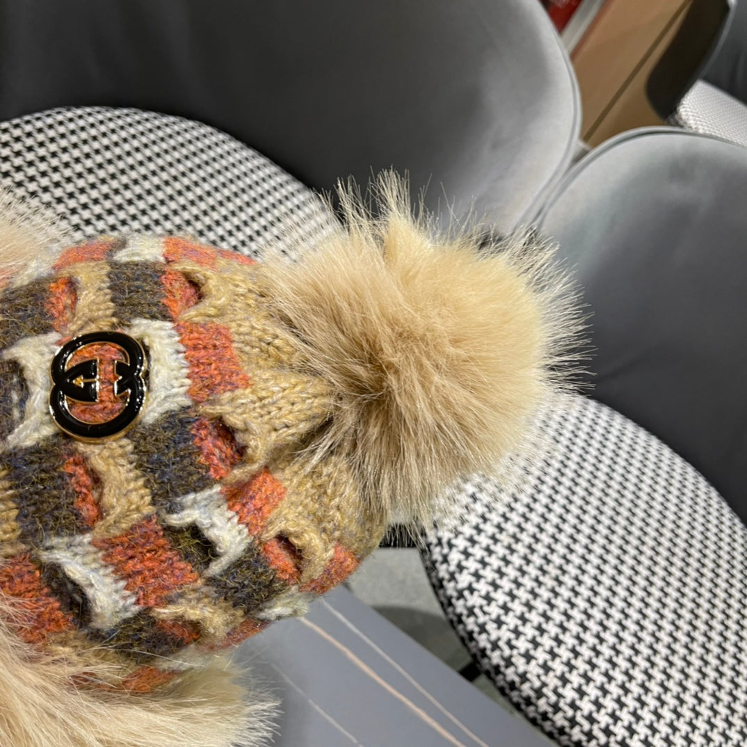 BEANIE HAT IN COLORFUL WOOL AND RABBIT FUR 392117