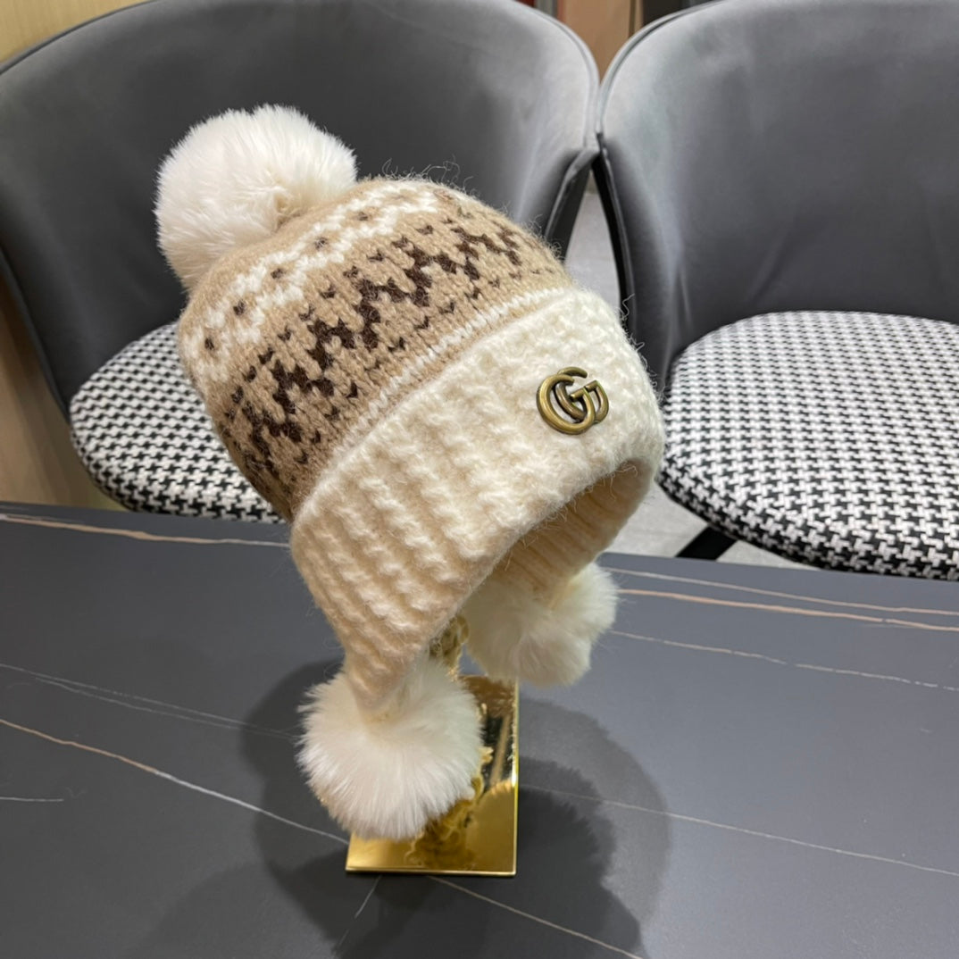 BEANIE HAT IN COLORFUL WOOL 394007