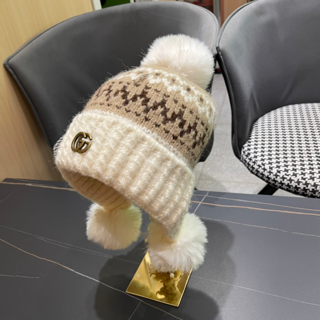 BEANIE HAT IN COLORFUL WOOL 394007