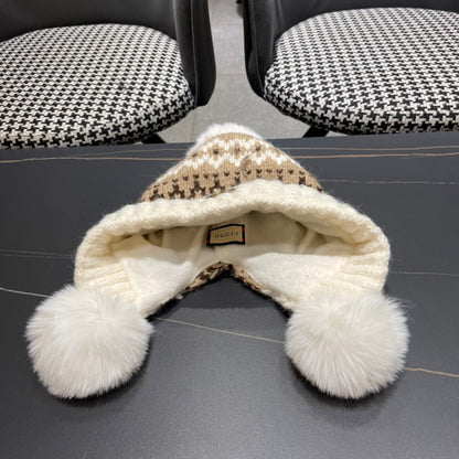 BEANIE HAT IN COLORFUL WOOL 394007