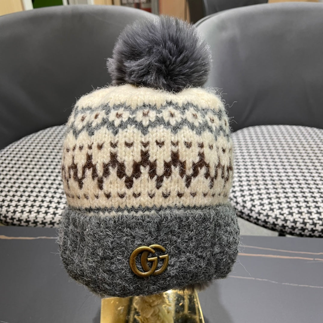 BEANIE HAT IN COLORFUL WOOL 394008