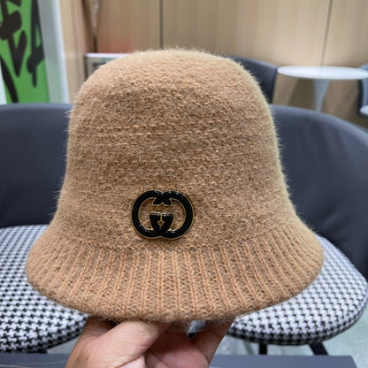 BUCKET HAT IN PEANUT BROWN WOOL PLUSH 399229