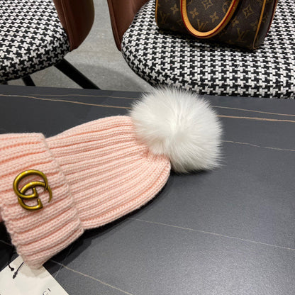 BEANIE HAT IN LIGHT PINK WOOL 403392