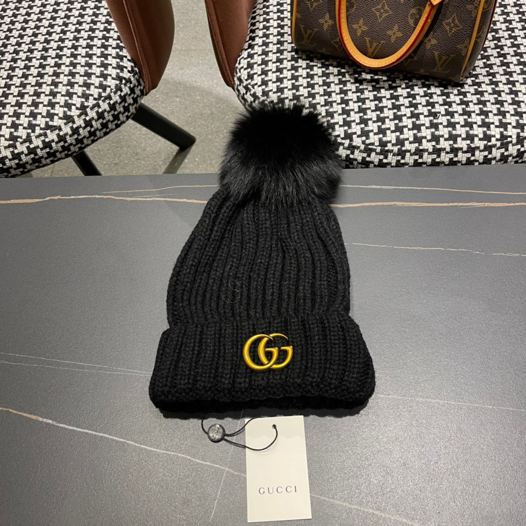 BEANIE HAT IN BLACK WOOL 403394