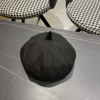 BERET HAT IN BLACK FABRIC 420941