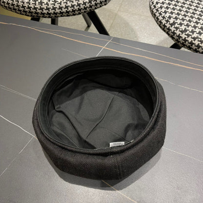 BERET HAT IN BLACK FABRIC 420941