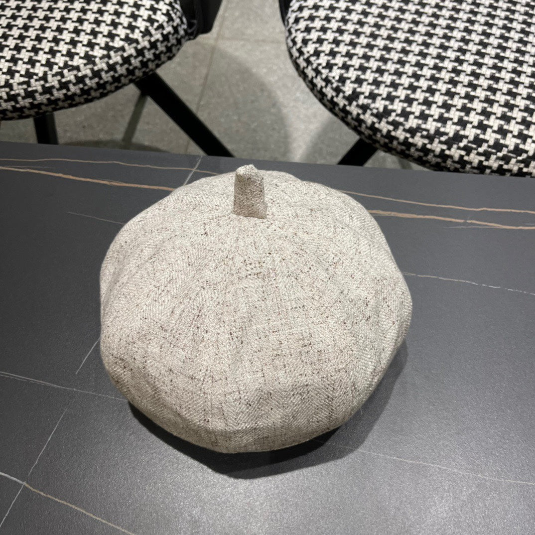 BERET HAT IN BEIGE FABRIC 420943