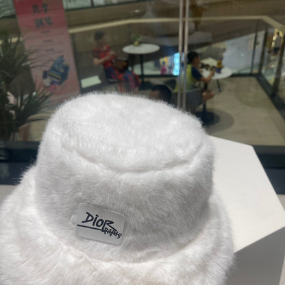 PLUSH FISHERMAN HAT IN WHITE RABBIT FUR 426095