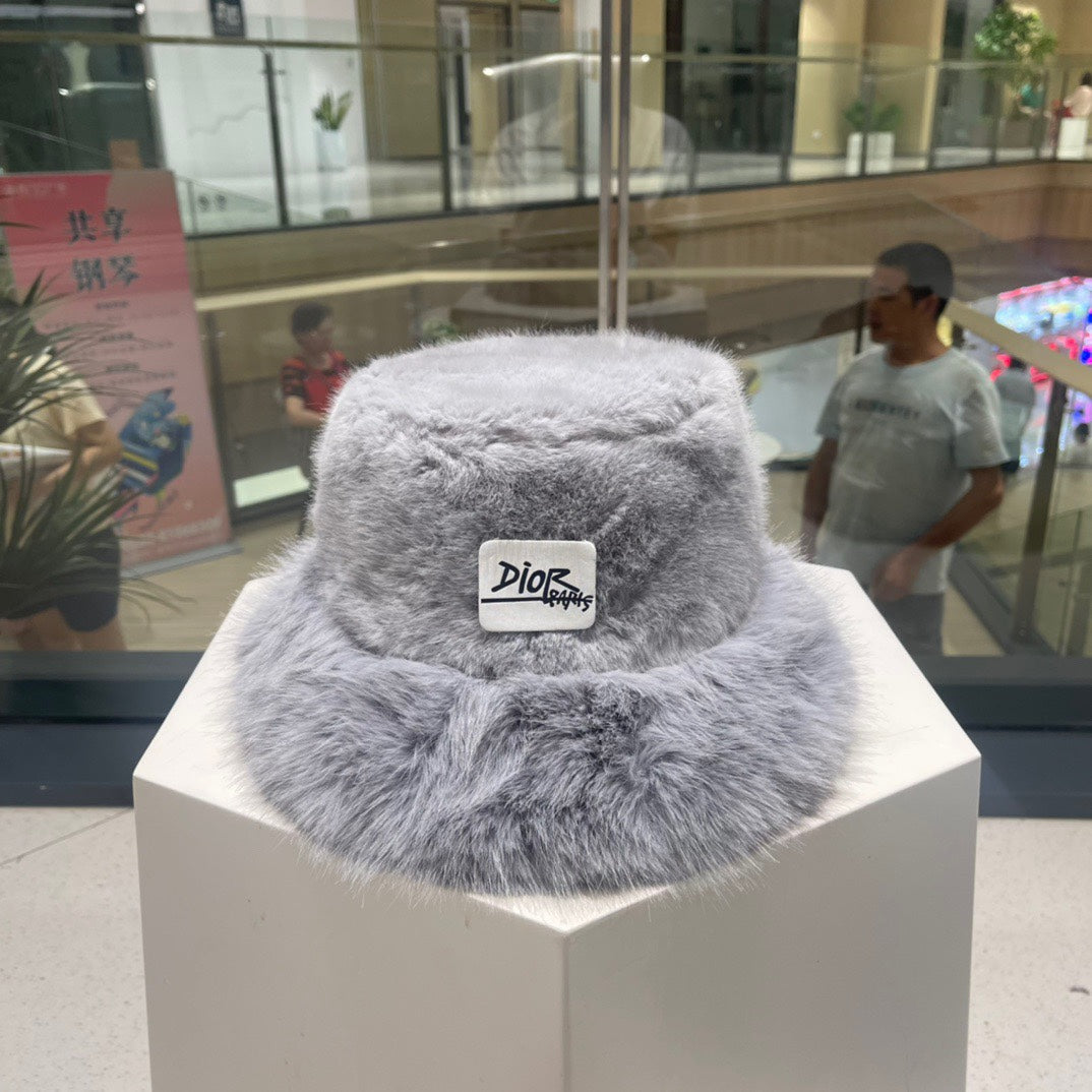 PLUSH FISHERMAN HAT IN GRAY RABBIT FUR 426098