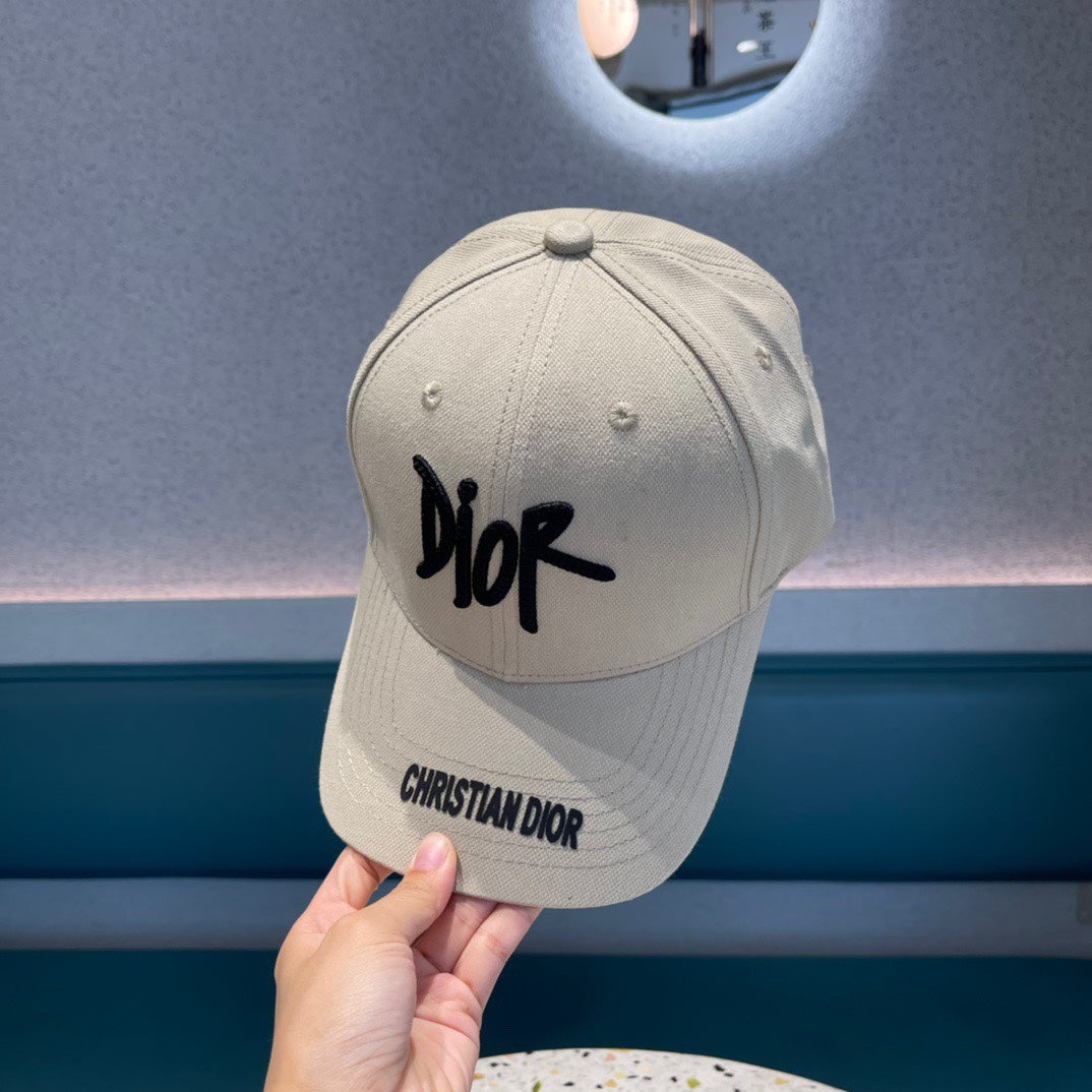 DIOR BASEBALL CAP IN BEIGE COTTON 427796
