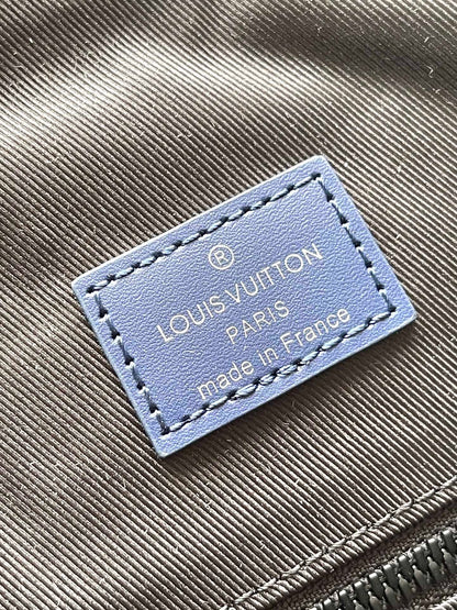 CHRISTOPHER MM 44 IN SAPPHIRE BLUE TAURILLON