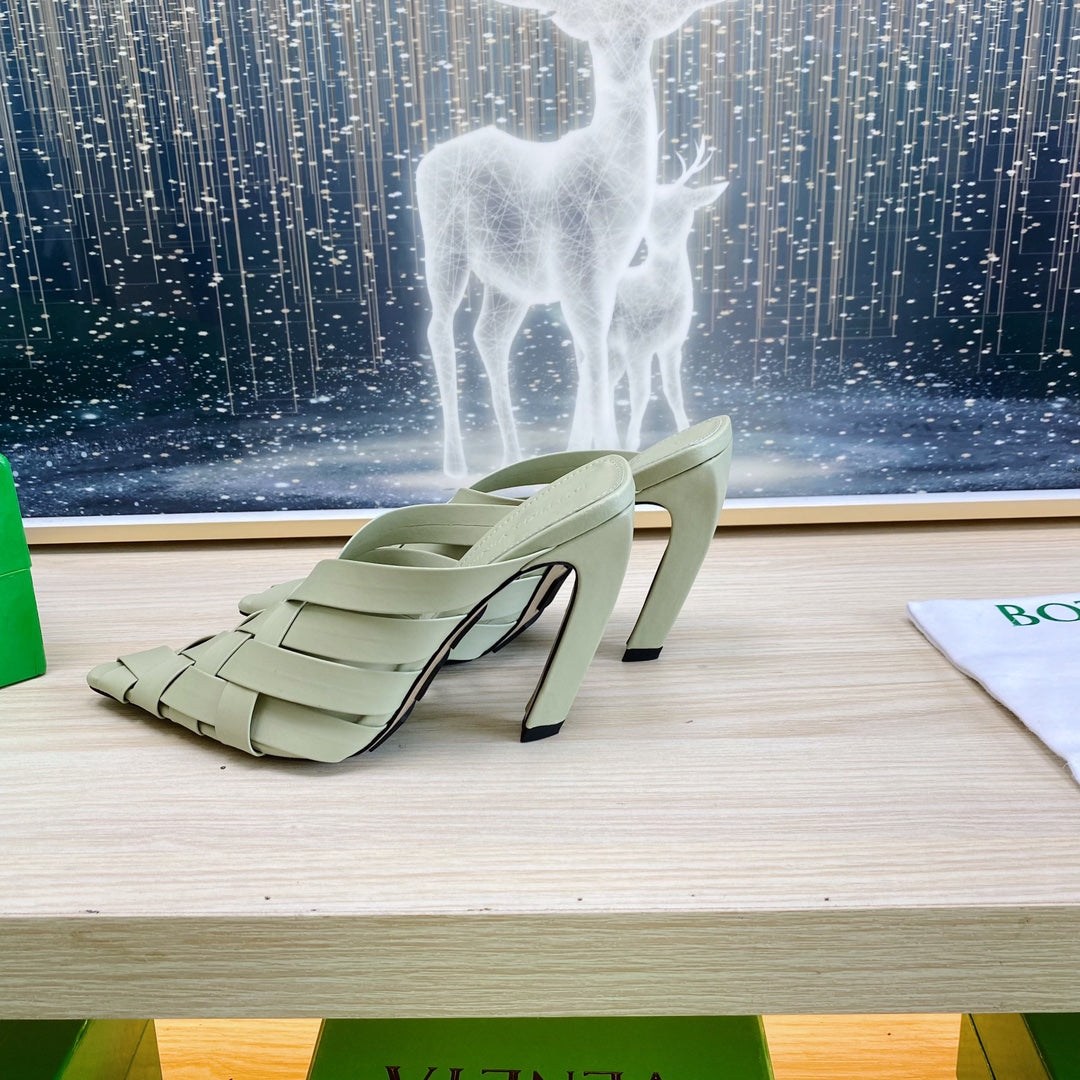 ALFIE LEATHER HIGH MULES IN PEARL GRAY CALFSKIN WITH WOVEN DESIGN