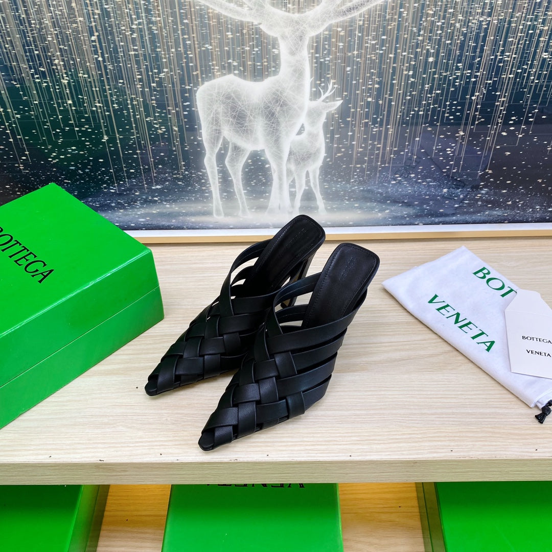 ALFIE LEATHER HIGH MULES IN BLACK CALFSKIN WITH WOVEN DESIGN