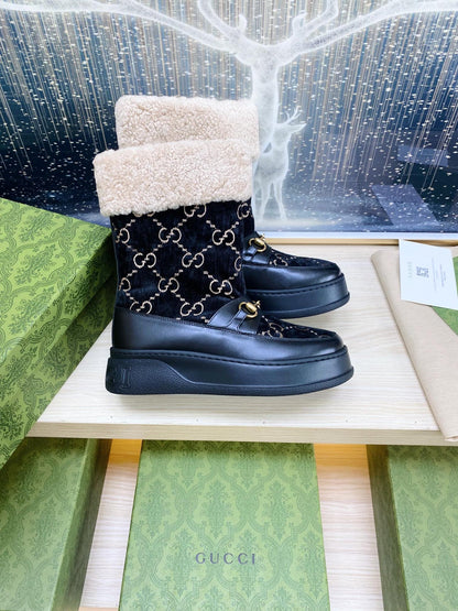 HORSEBIT ANKLE BOOTS WITH MERINO TRIM IN BLACK VELVET AND CALFSKIN