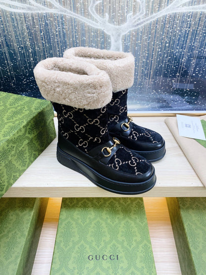 HORSEBIT ANKLE BOOTS WITH MERINO TRIM IN BLACK VELVET AND CALFSKIN