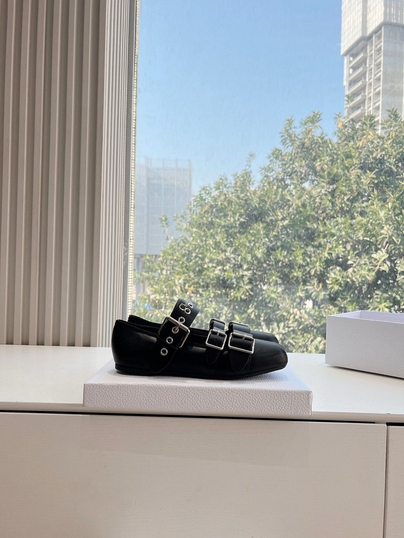 PUNK BALLET FLAT IN BLACK SUPPLE CALFSKIN