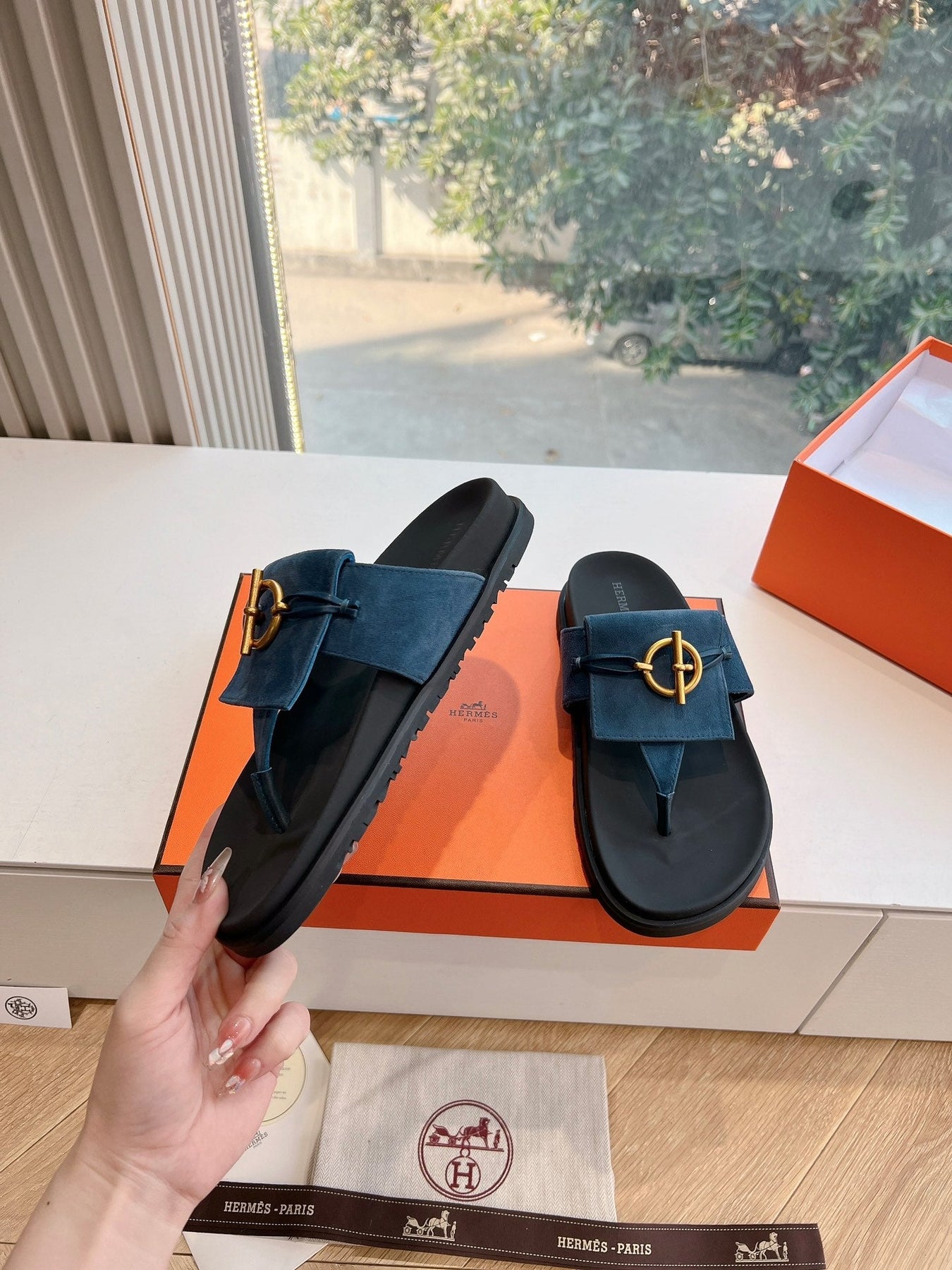 JOYCE SANDAL IN NAVY BLUE SUEDE