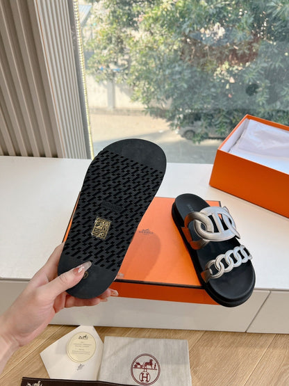 EXTRA SANDAL IN SILVER CALFSKIN