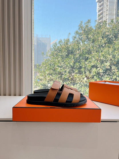 CHYPRE SANDAL IN CIDER BROWN SHINY GRAINED CALFSKIN