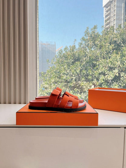 CHYPRE SANDAL IN FIRE ORANGE SUEDE