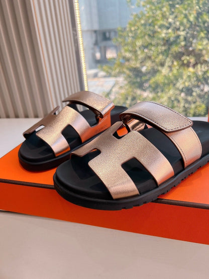 CHYPRE SANDAL IN COPPER BROWN METALLIC CALFSKIN