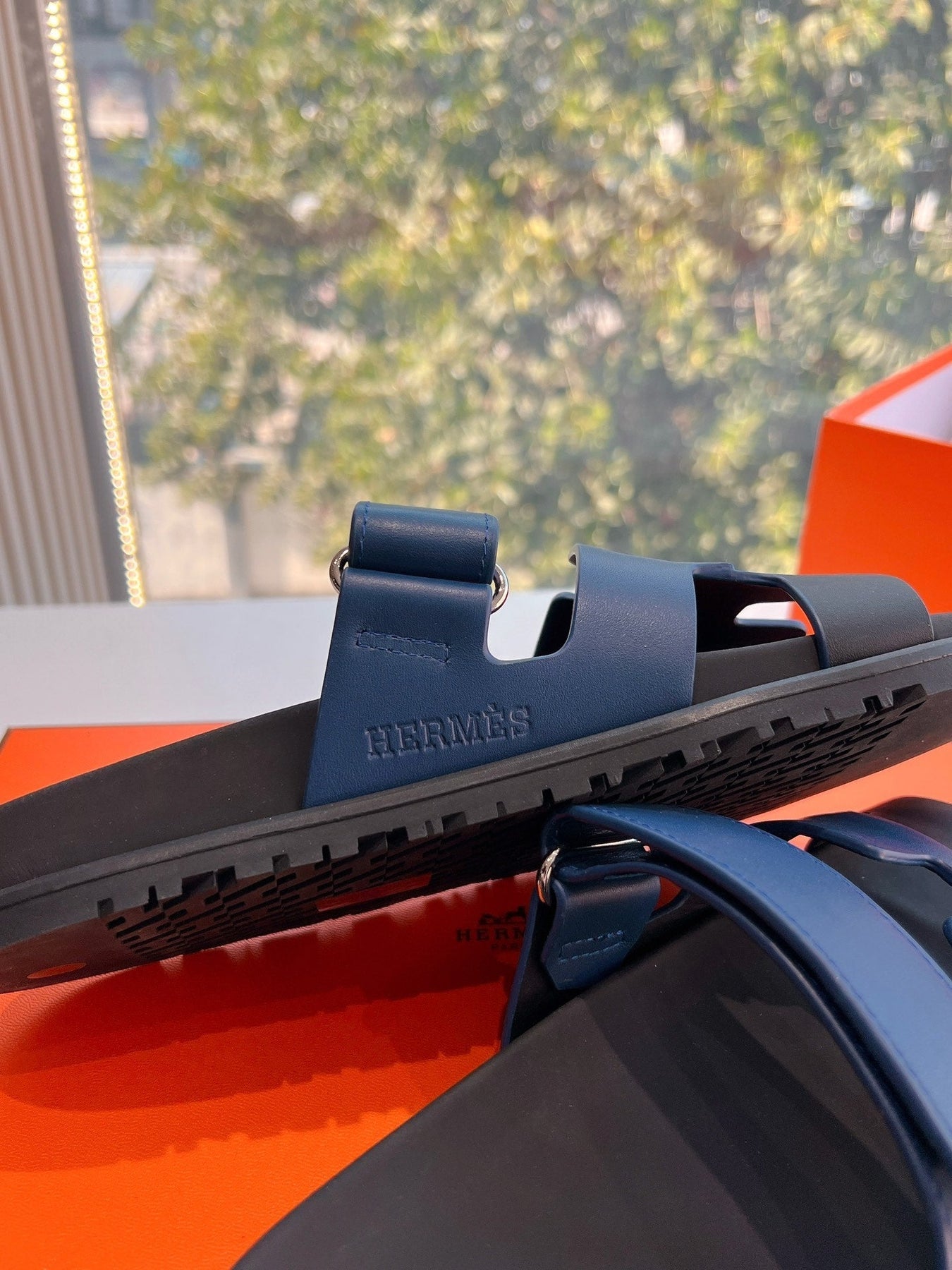 CHYPRE SANDAL IN AEGEAN BLUE MIX BLACK CALFSKIN