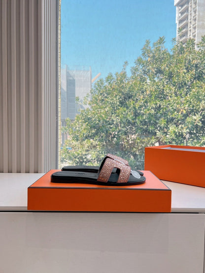 0RAN SLIDE IN PENNY BROWN CALFSKIN WITH CRYSTALS