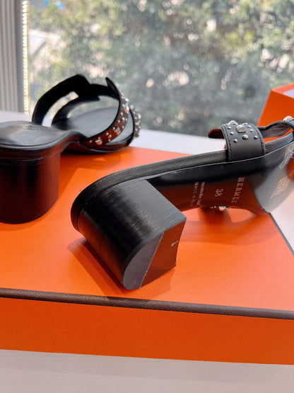 0ASIS SANDAL IN BLACK CALFSKIN WITH STUD