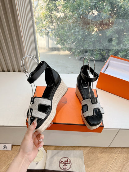 ELDA ESPADRILLE IN WHITE FABRIC AND BLACK CALFSKIN