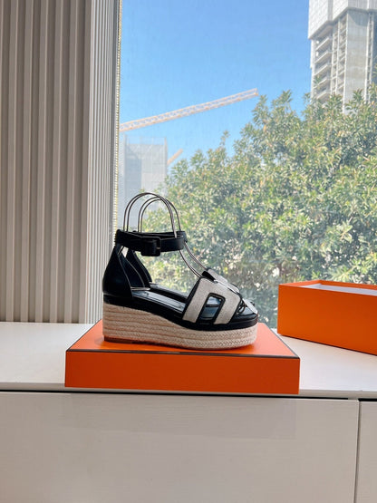 ELDA ESPADRILLE IN WHITE FABRIC AND BLACK CALFSKIN