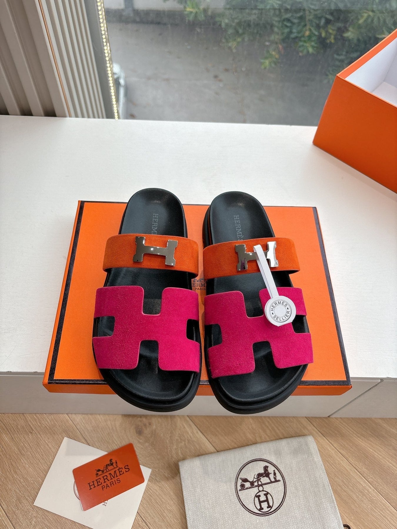 CHYPRE SANDAL IN DARK PINK MIX ORANGE SUEDE