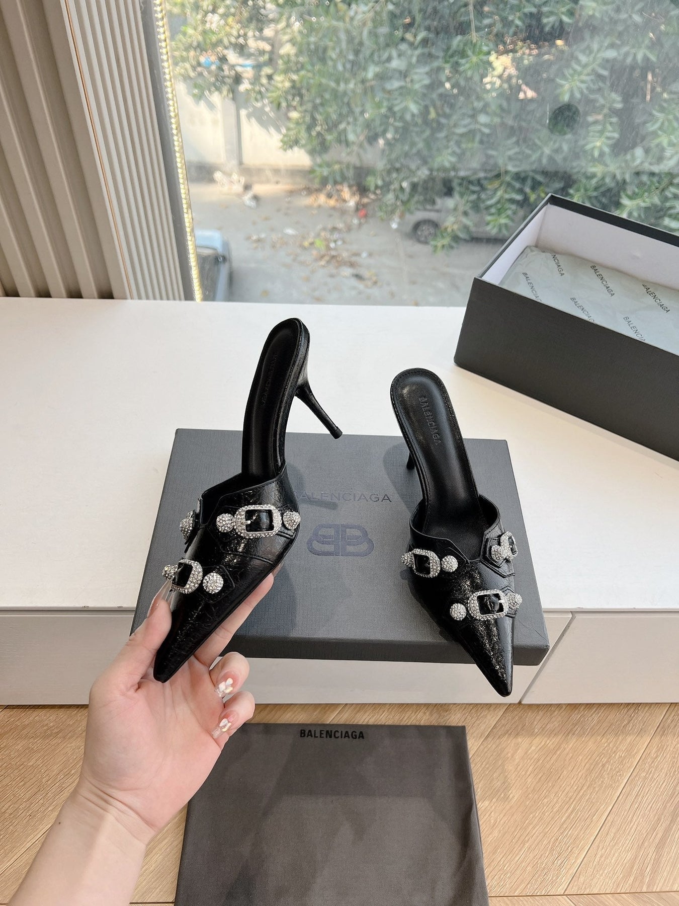 CRYSTAL BUCKLE BLACK WAX-OIL SHEEPSKIN HEELED MULES