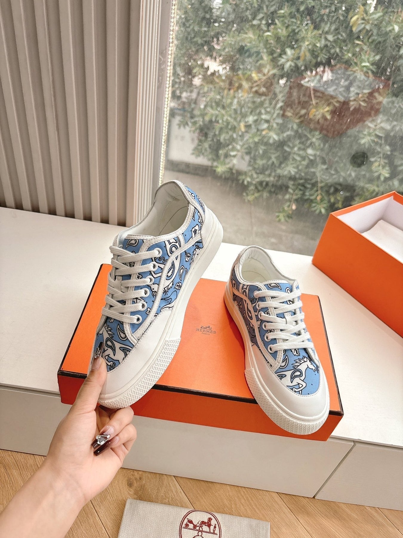 GET SNEAKER IN WHITE MIX CERULEAN BLUE MAXI CANVAS AND CALFSKIN