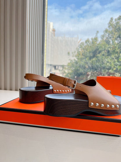 FLAT SANDAL IN BRONZE BROWN CALFSKIN