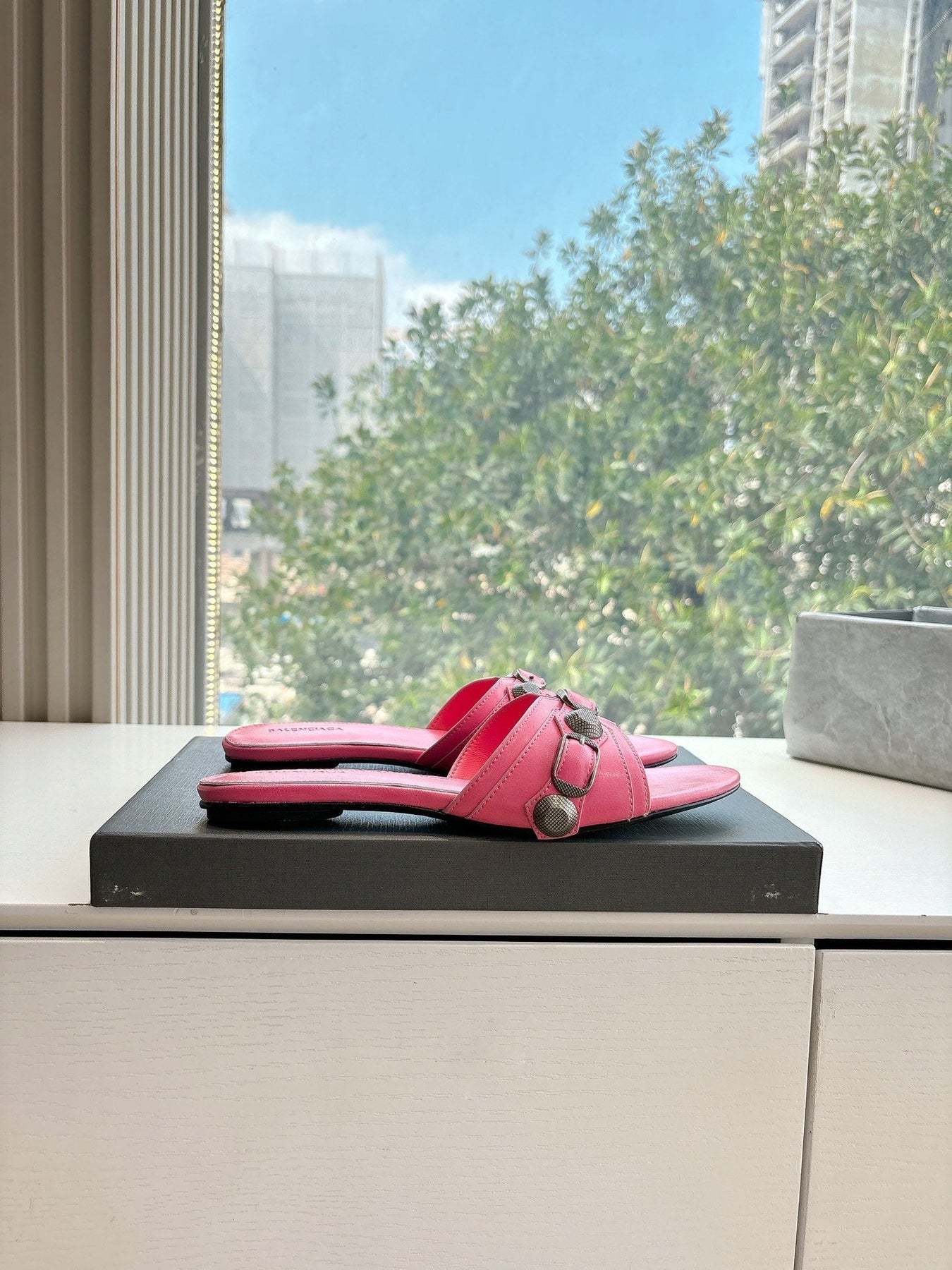 CAGOLE FLAT MULES IN FRENCH PINK CALFSKIN