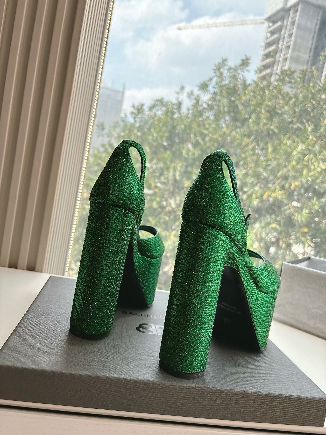 PLATFORM ANKLE STRAP HEELS IN GREEN METALLIC ATTACHED RHINESTONES CALFSKIN