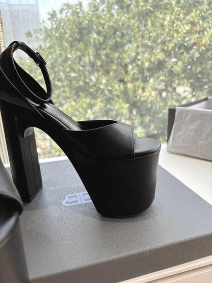 PLATFORM ANKLE STRAP HEELS IN BLACK SMOOTH CALFSKIN