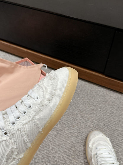Dexun Sneaker White Canvas