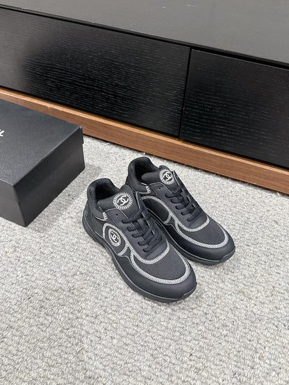 CLASSIC TRAINER IN BLACK FABRIC