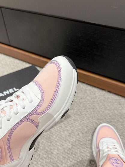 CLASSIC TRAINER IN LIGHT PINK MIX WHITE FABRIC