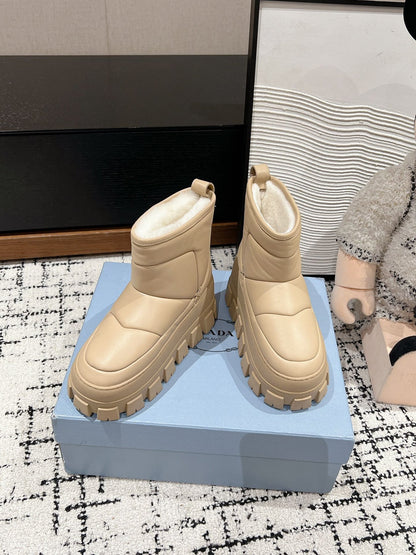 MONOLITH ANKLE BOOTS WITH STRAP IN BUFF BEIGE CALFSKIN AND FLEECE LINING