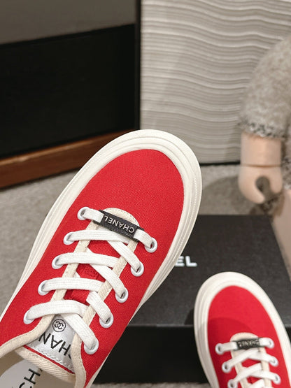 LACE-UP SNEAKERS IN CHERRY RED CANVAS