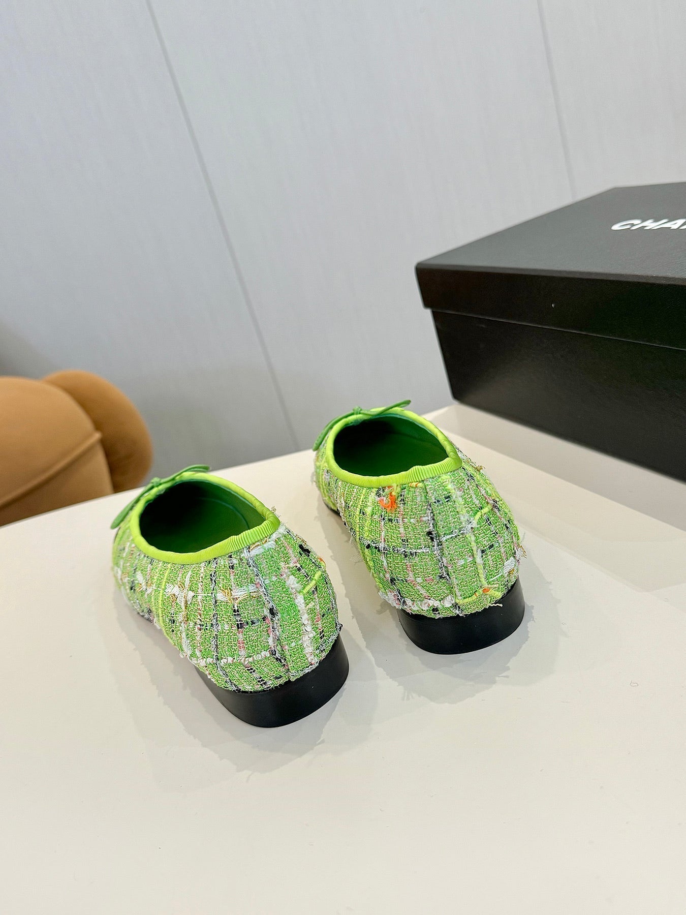 BALLET FLATS IN EMERALD GREEN TWEED AND FABRIC