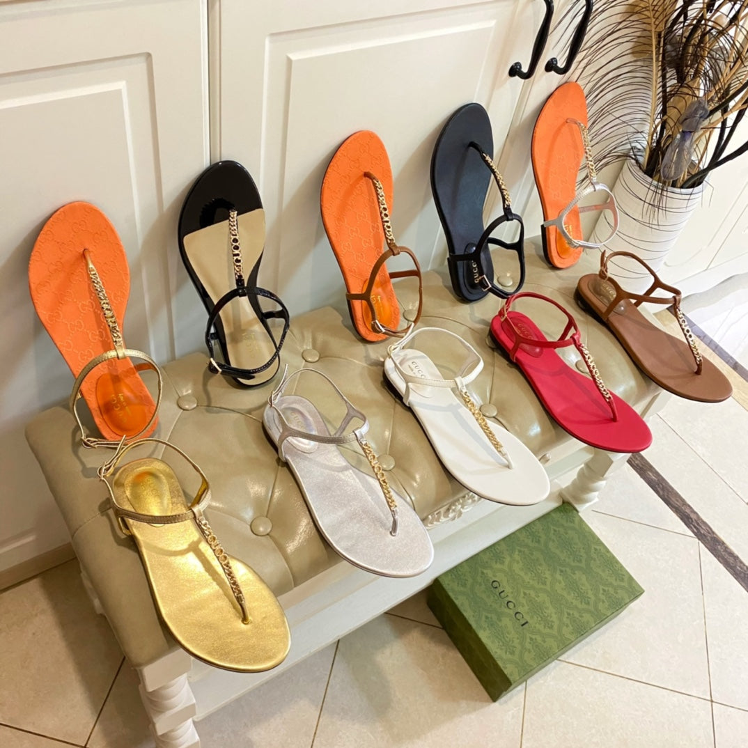 GG SIGNORINA THONG SANDALS IN GOLD SHEEPSKIN